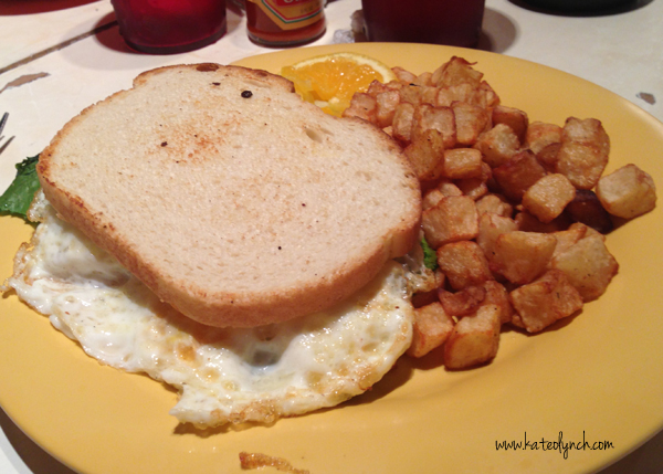 Spoons-Cafe-Breakfast-Sandwich
